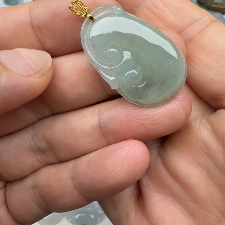 吊坠(不含链)18K金镶嵌翡翠