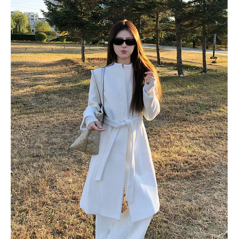 暖白色毛呢外套女秋冬新款高级感千金风单排扣系带中长款呢子大衣