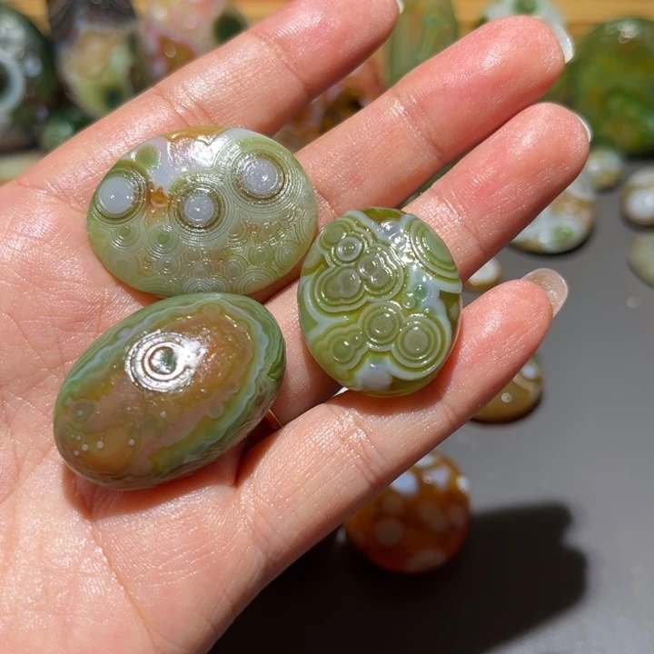 华***路未镶嵌颈饰玛瑙/玉髓