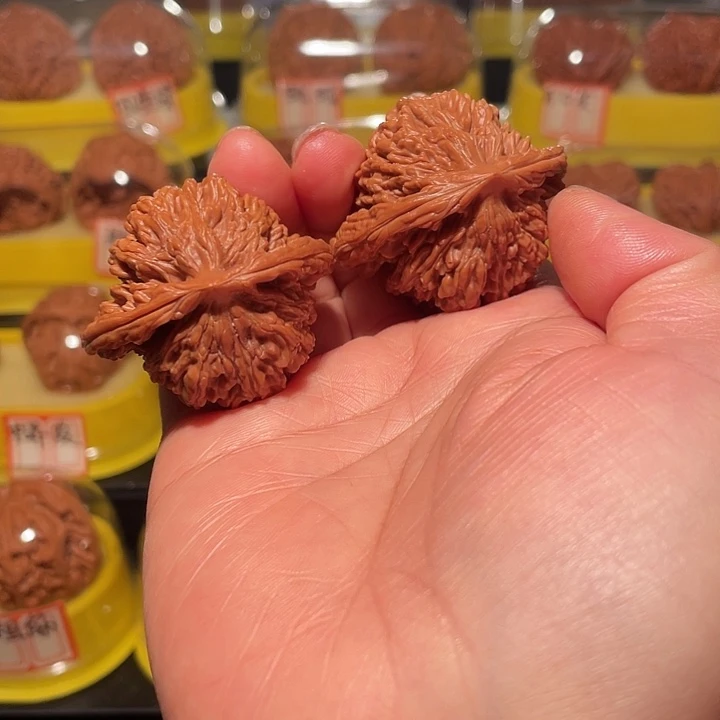 木质文玩麻核桃楼子