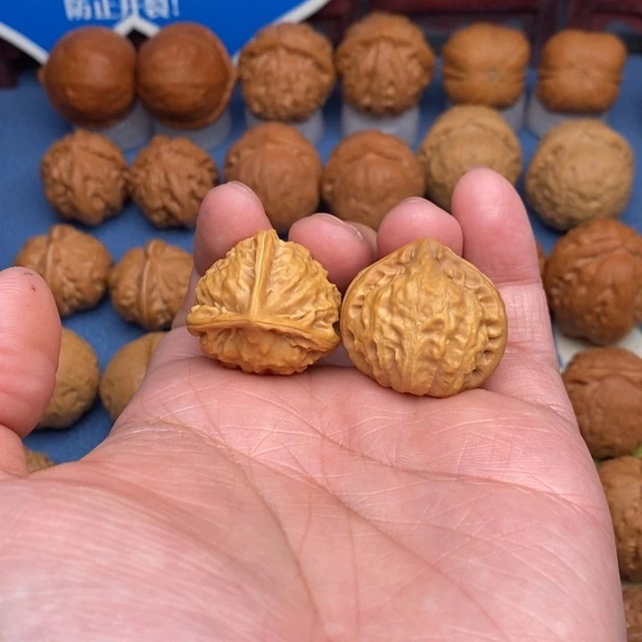 文玩核桃把件…………