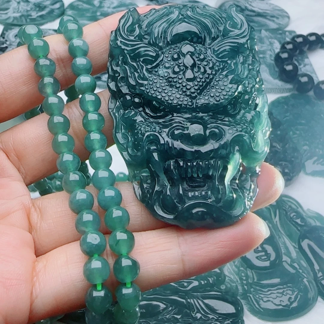 颈饰未镶嵌翡翠多样性发货天然的A货翡翠