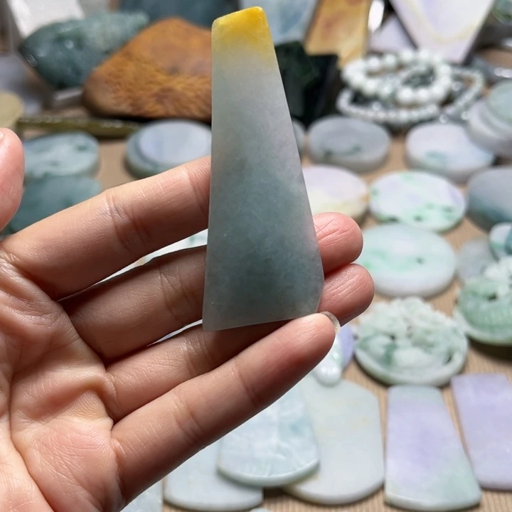 定制翡翠未镶嵌A货