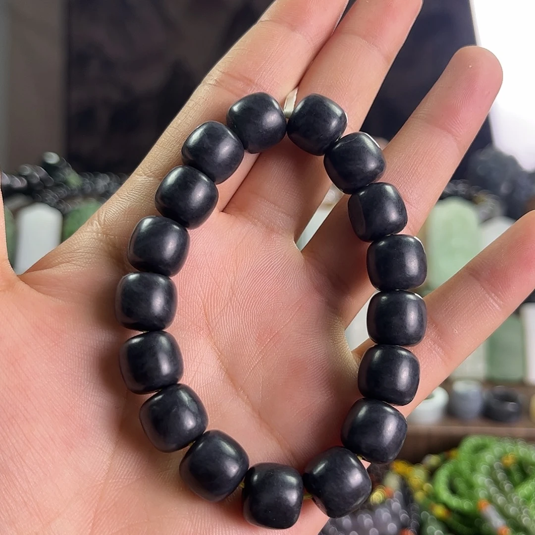 和田玉未镶嵌项链