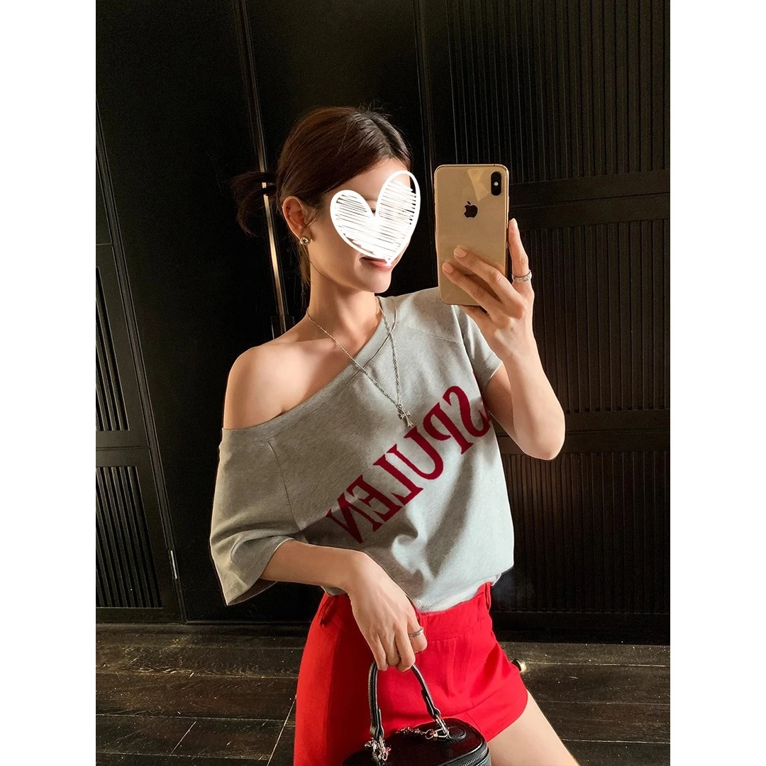 夏季斜肩上衣新款穿搭宽松显瘦短袖t恤女韩版小众设计感上衣时尚