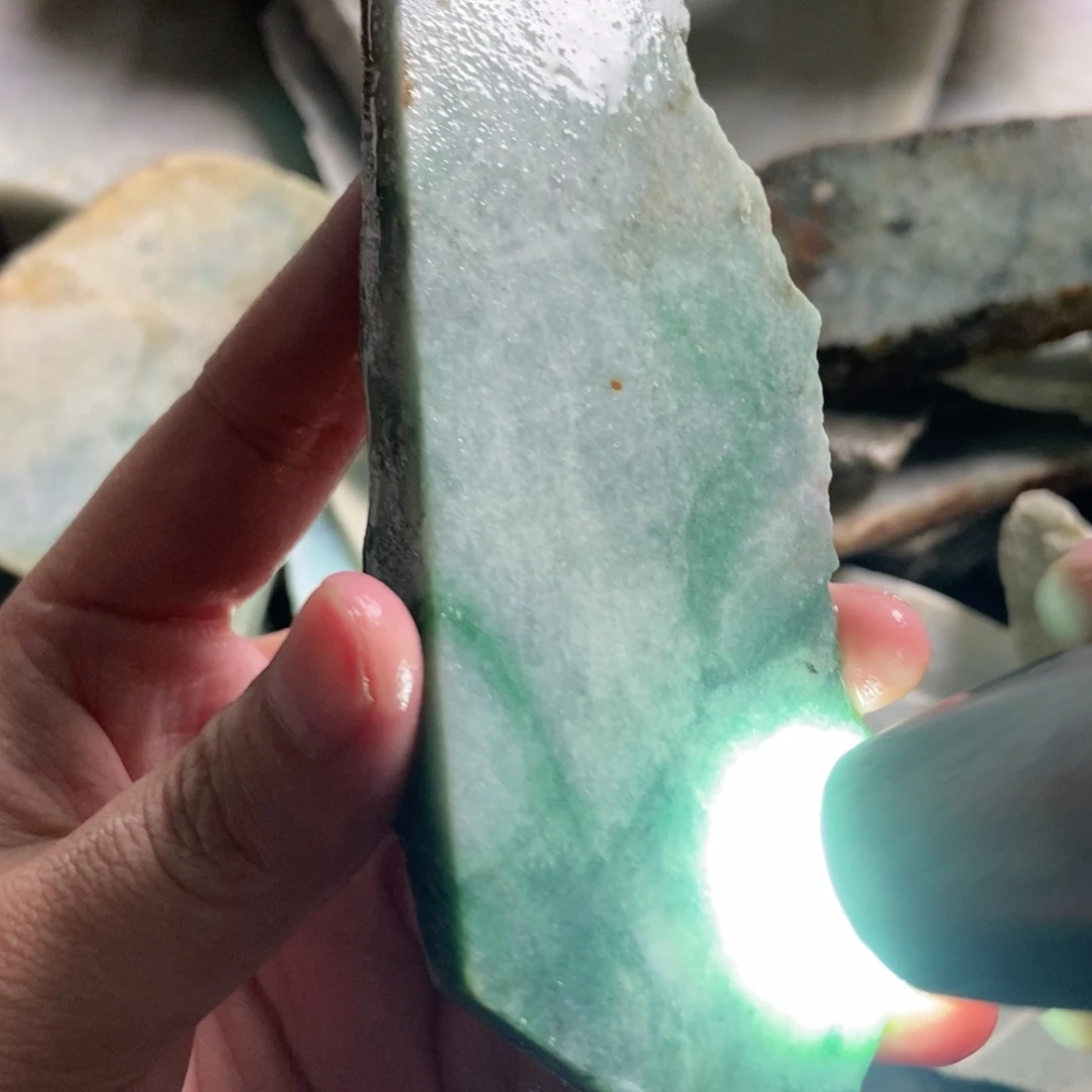 翡翠未镶嵌挂件天然翡翠