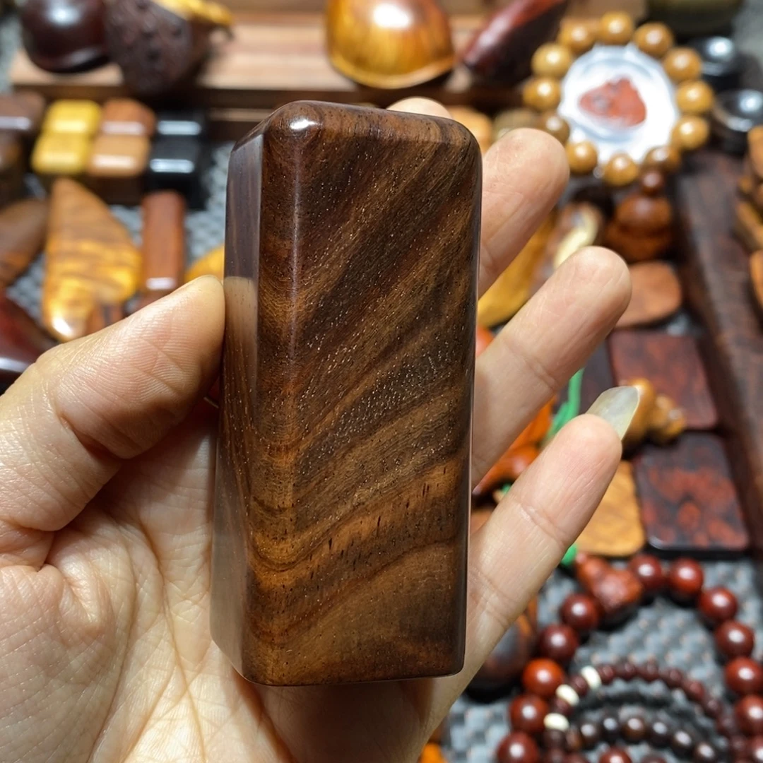 晴***里交趾黄檀（大红酸枝）