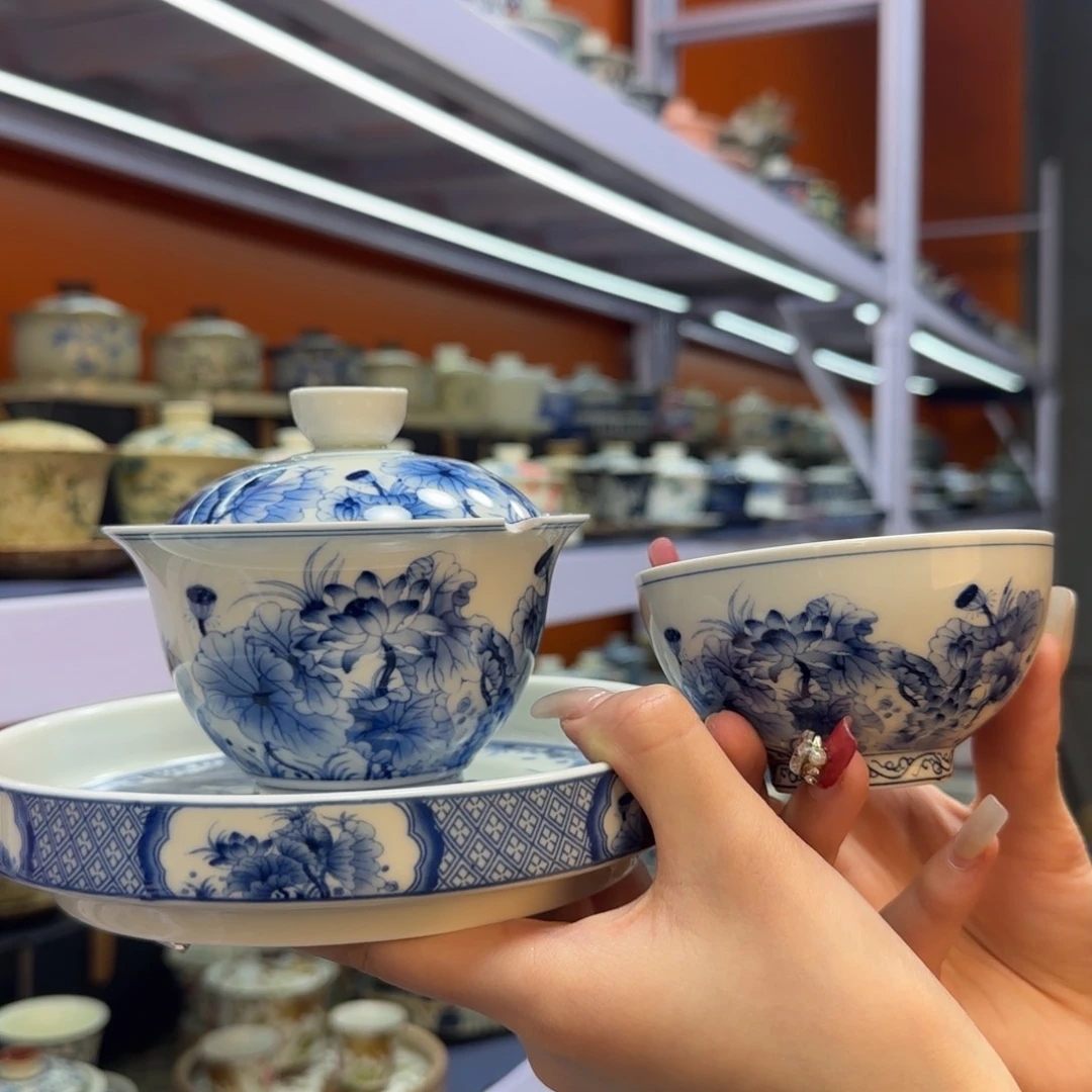 我在外面吃饭呢你吃