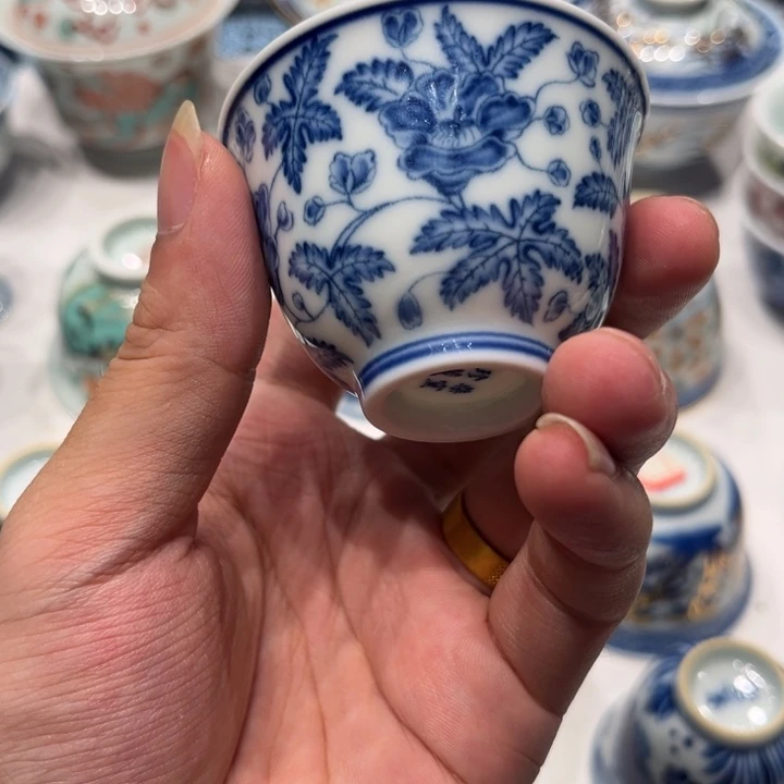 景德镇陶瓷杯子的