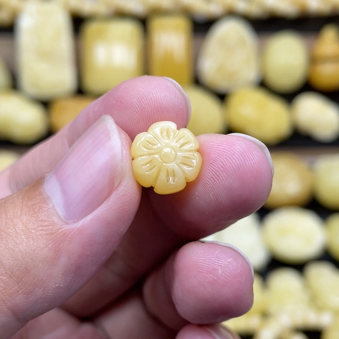 琥珀未镶嵌裸石琥珀蜜蜡