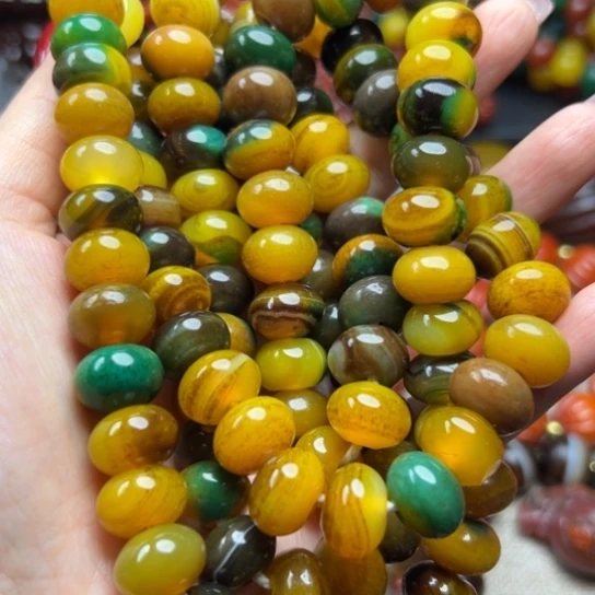 柯***哥玛瑙/玉髓未镶嵌颈饰