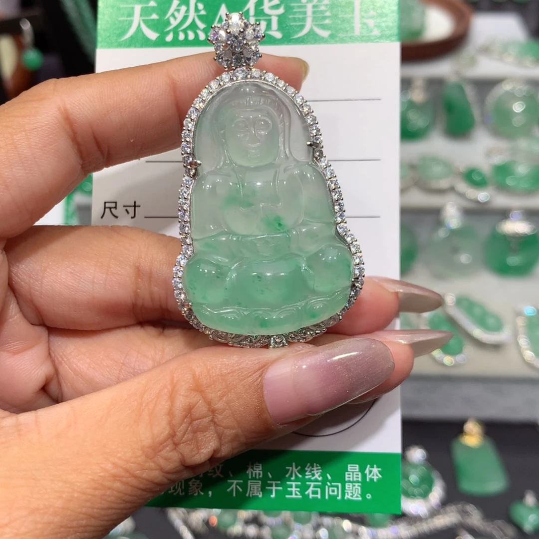 颈饰银S925镶嵌石英质玉（非洲翠）