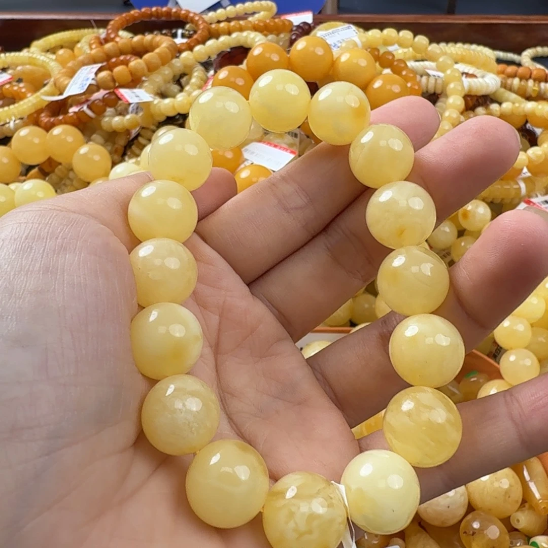 未镶嵌琥珀珠宝奇石