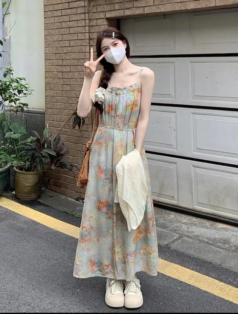 2025新款气质晕染印花慵懒风木耳边吊带裙A字裙