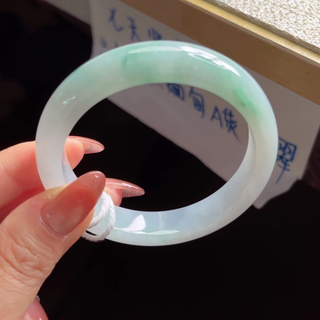 翡翠未镶嵌手镯手镯