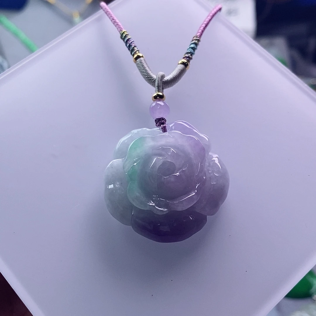 翡翠未镶嵌吊坠(赠链)