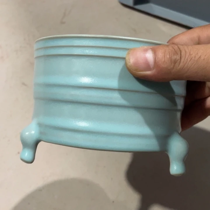 杯子令**冲仿古天青釉 三足樽