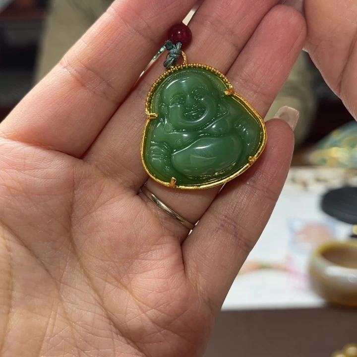 石英质玉未镶嵌颈饰