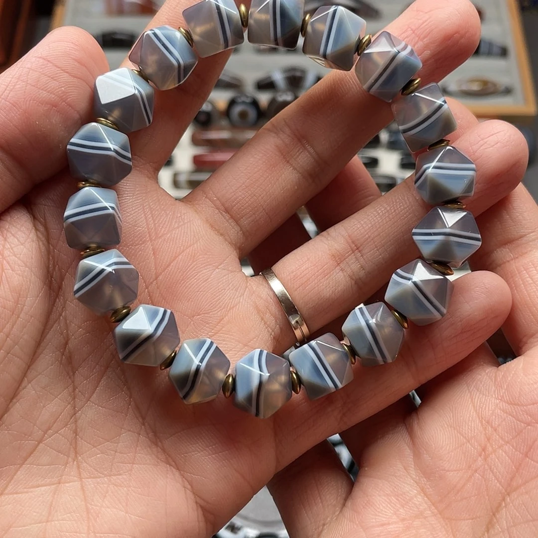 玛瑙/玉髓手串未镶嵌北**行