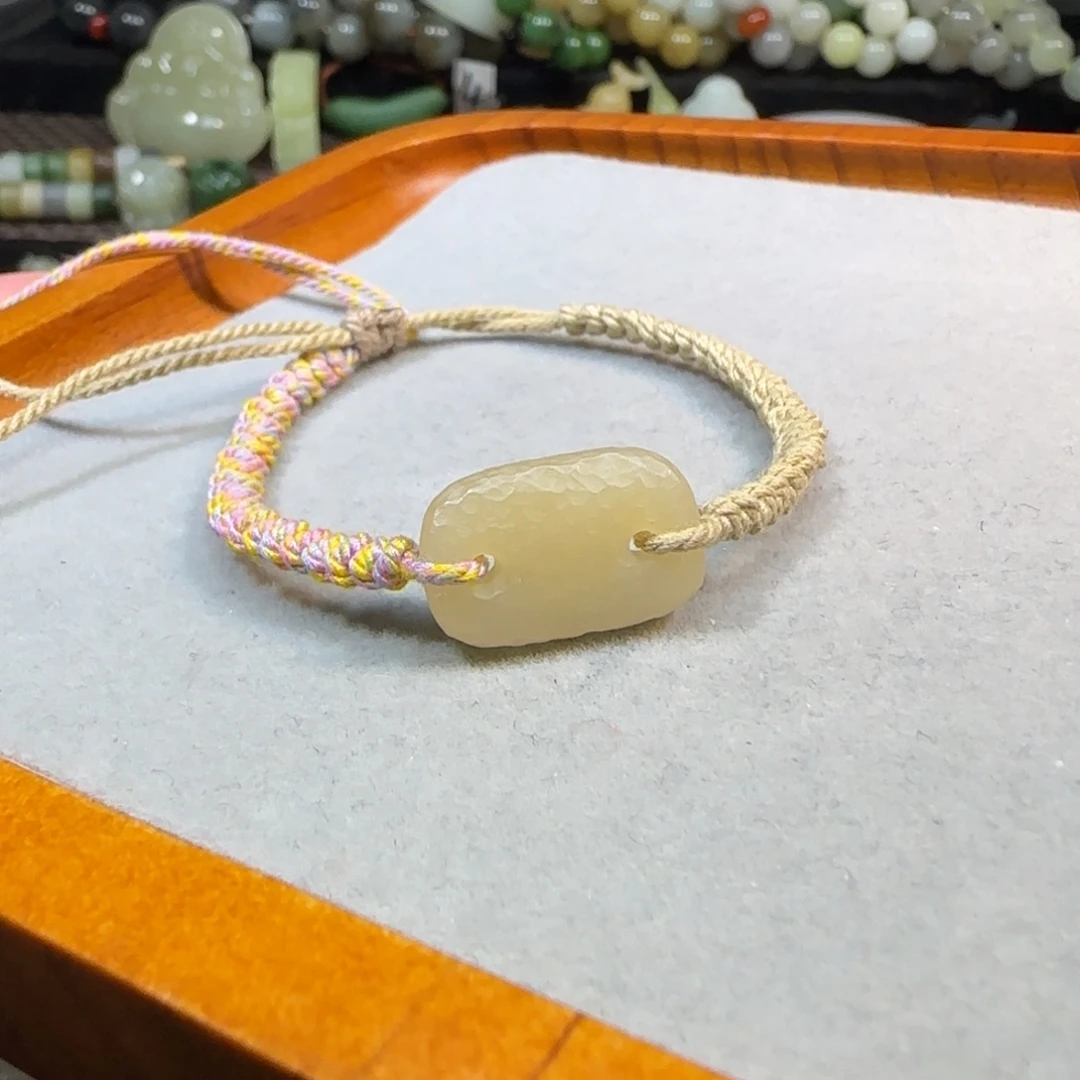 和田玉未镶嵌手链糖白猪鼻子手牌