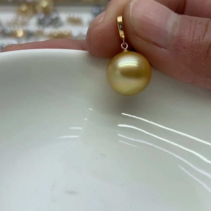 海水珍珠吊坠(不含链)18K金镶嵌