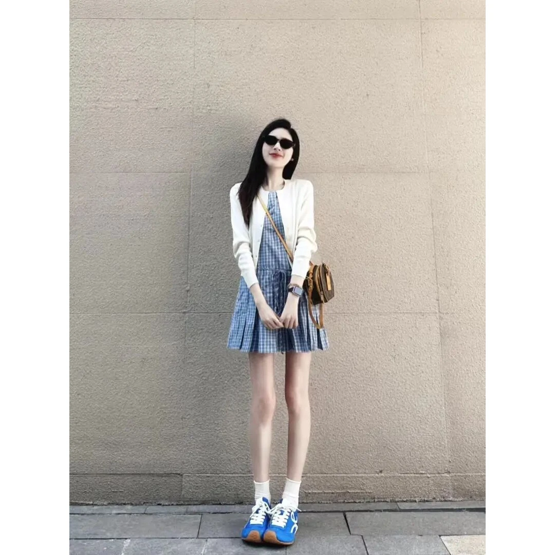 2025夏季新款韩系薄款针织开外搭格子宽松显瘦百褶连衣短裙两件套