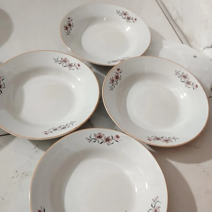 摆件陶瓷盘子碗啥都有