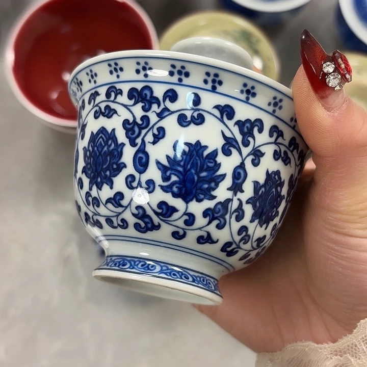 摆件陶青花缠枝连两才盖碗