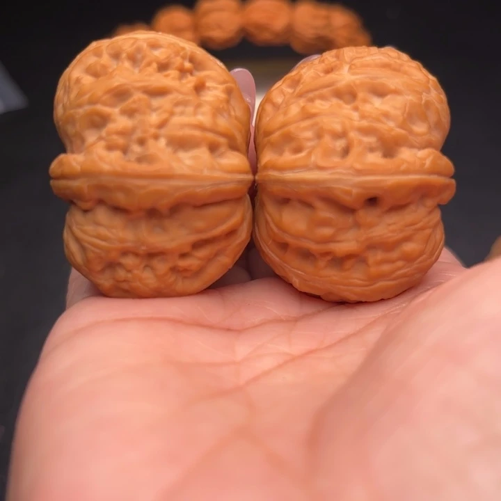 桃核把件43元宝狮子头