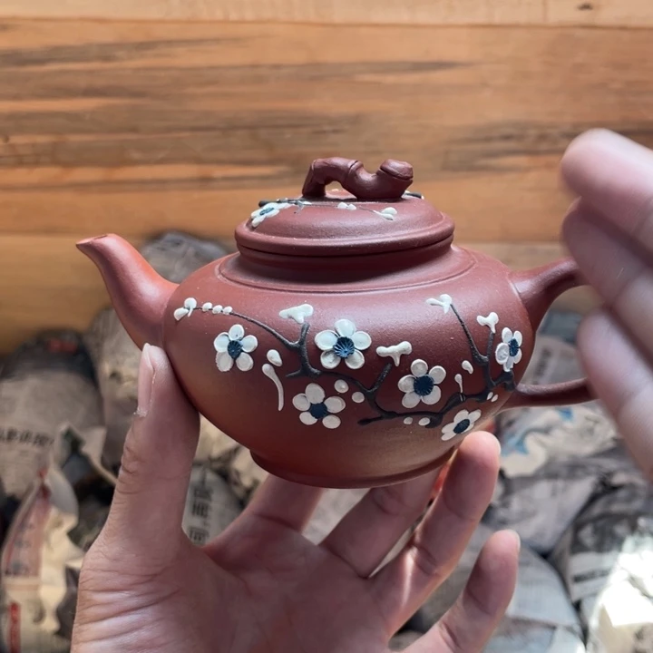 茶壶紫砂老厂紫砂壶一件。