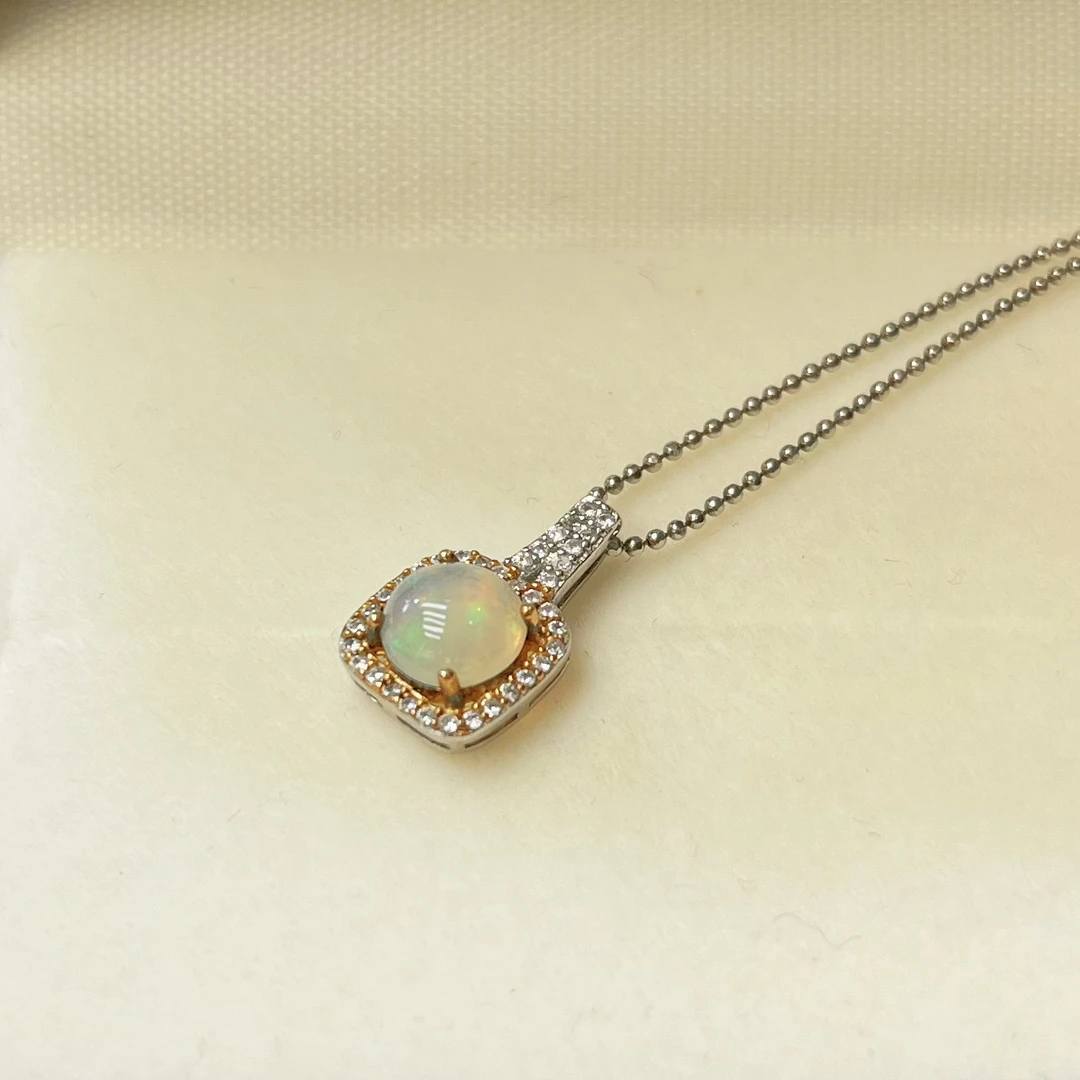 天然欧泊吊坠一个