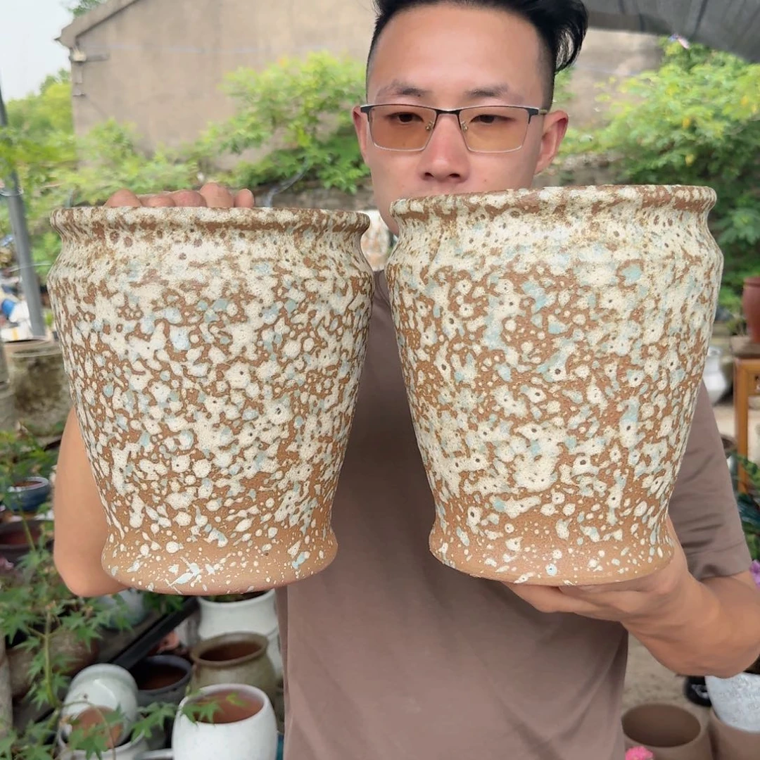 紫砂花盆口19高22；两个美人鱼黄泡泡