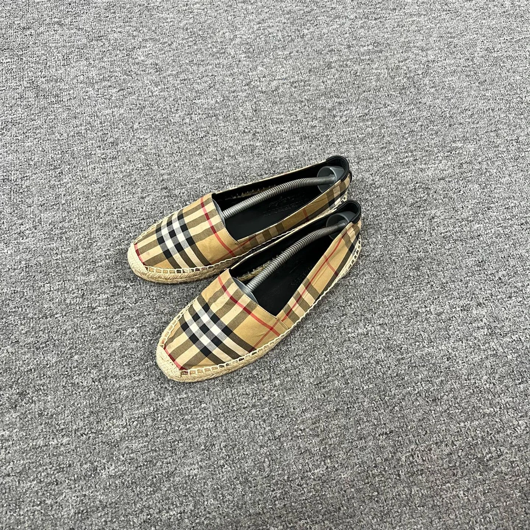 99新 Alexander McQueen/亚历山大·麦昆 Burberry格纹渔夫鞋37码