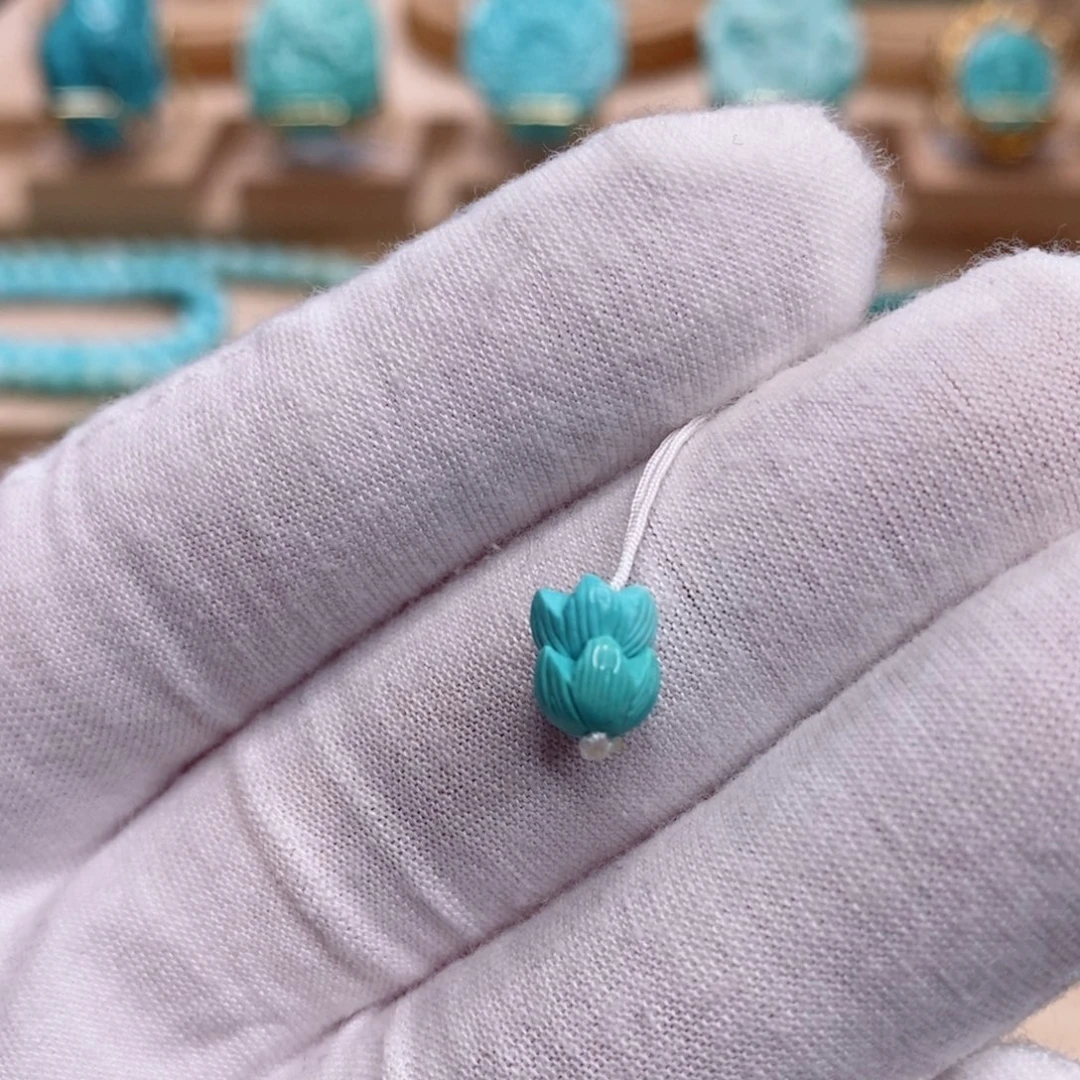 绿松石未镶嵌珠宝奇石