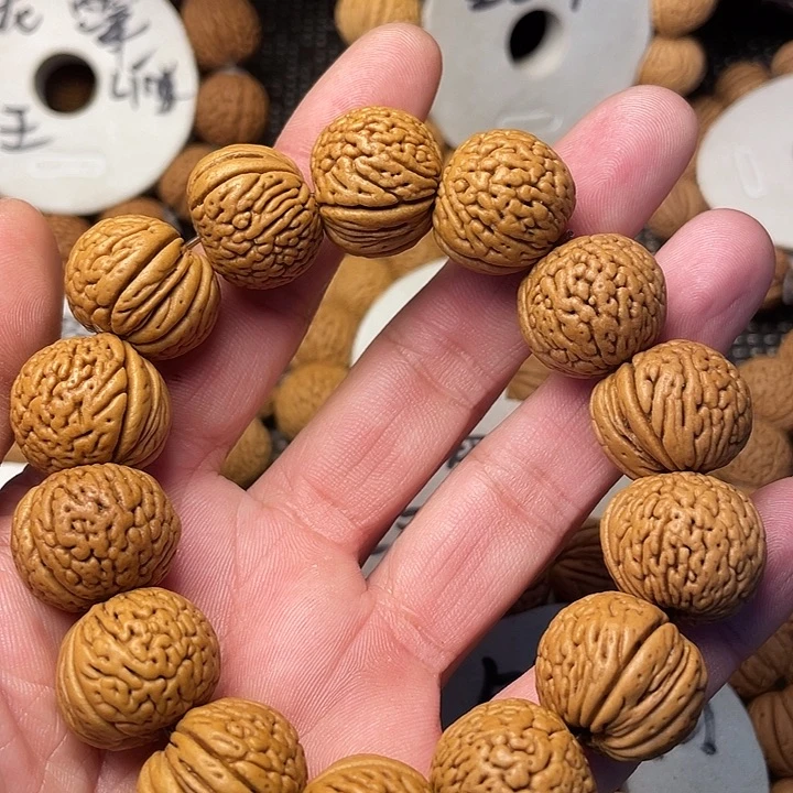 文玩核桃吊坠桃核