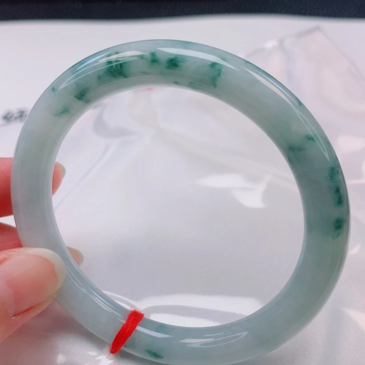 翡翠手镯未镶嵌58。59