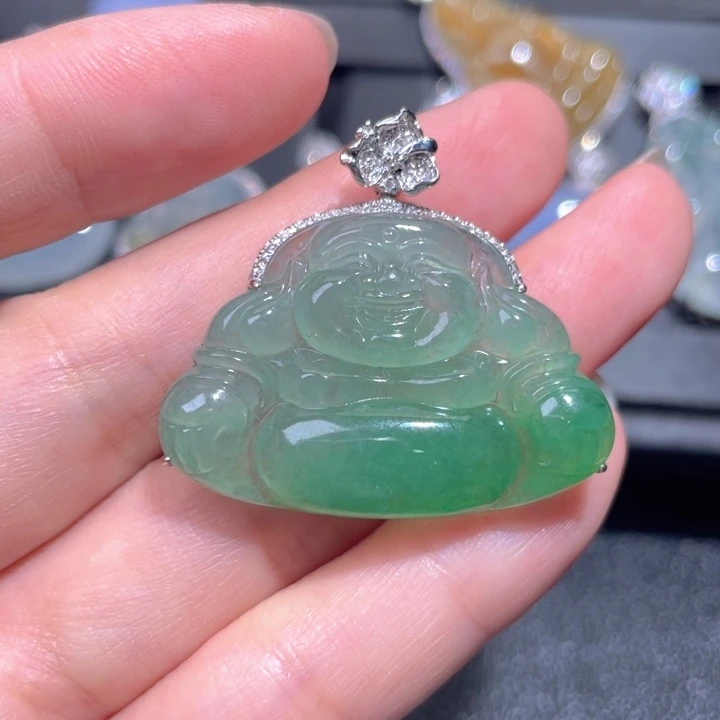 颈饰18K金镶嵌翡翠翡翠