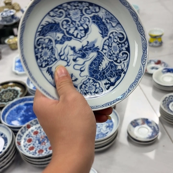 瓷片青花如意穿花龙大胡乘