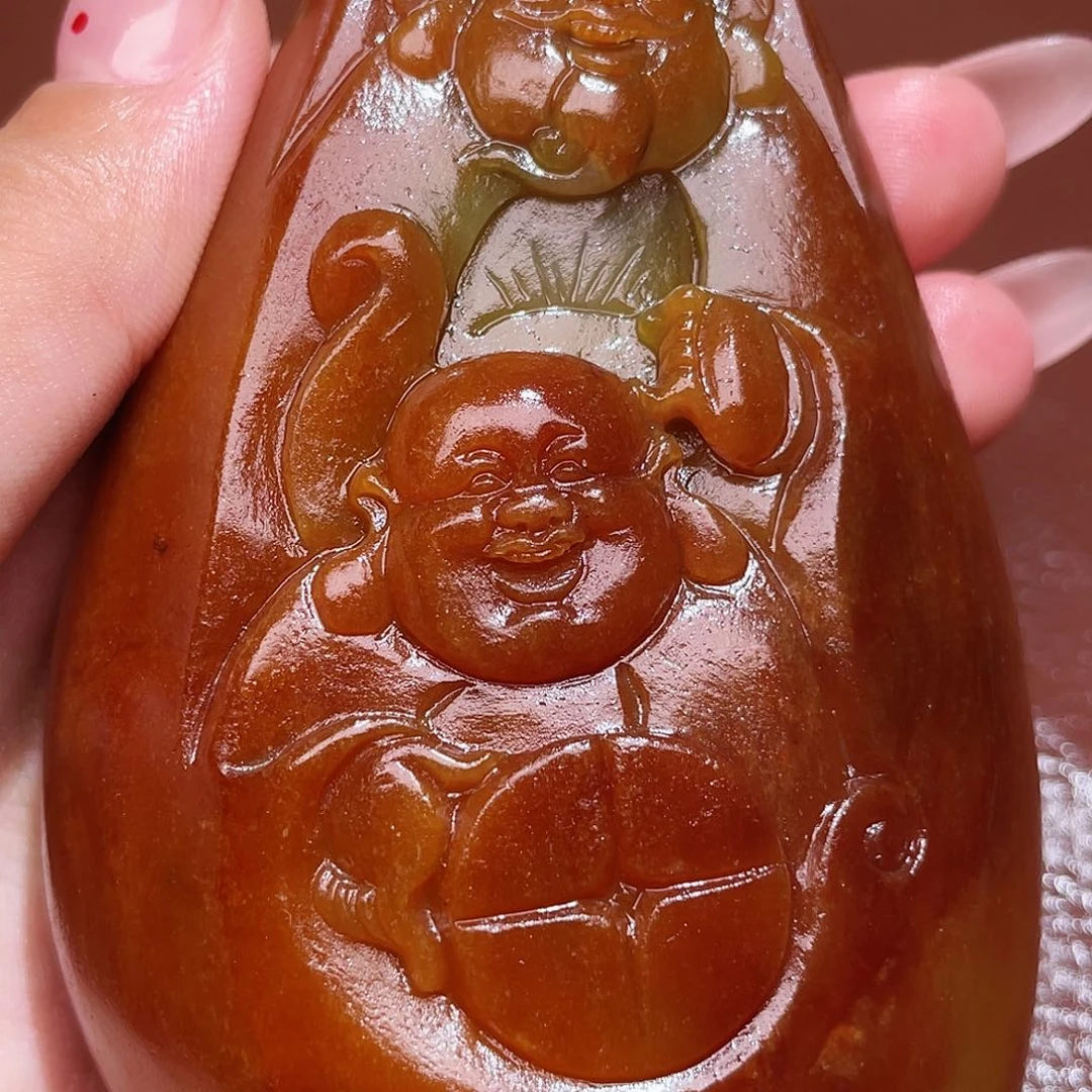 和田玉未镶嵌颈饰猪**下