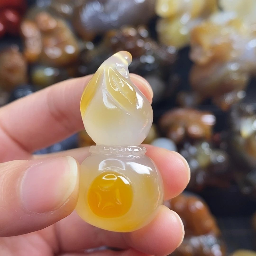 玛瑙/玉髓未镶嵌吊坠