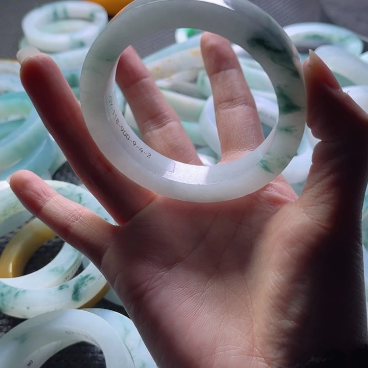 初***夏定制翡翠未镶嵌正圈