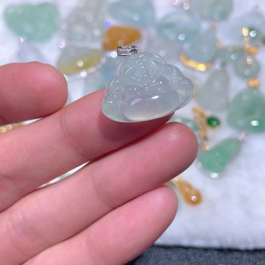 翡翠18K金镶嵌颈饰翡翠