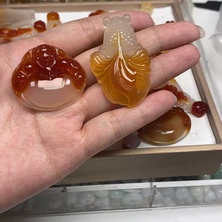 玛瑙/玉髓未镶嵌颈饰2个大吊坠