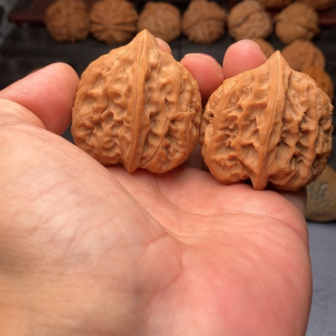 馨***豆文玩核桃把件至尊宝