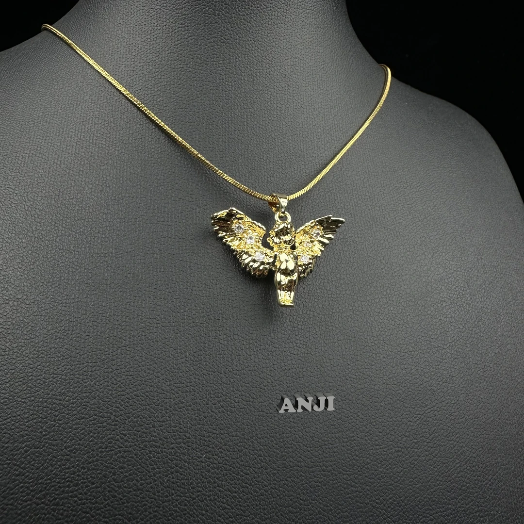 钛钢项链 丘比特精致镶嵌锆石气质轻奢时尚小众金色灵动坠链项链