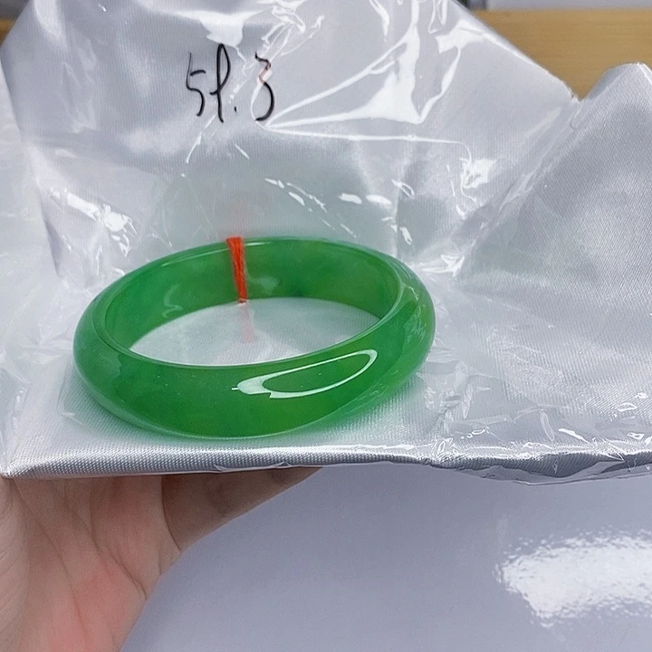 翡翠手镯未镶嵌一图一物实物为准