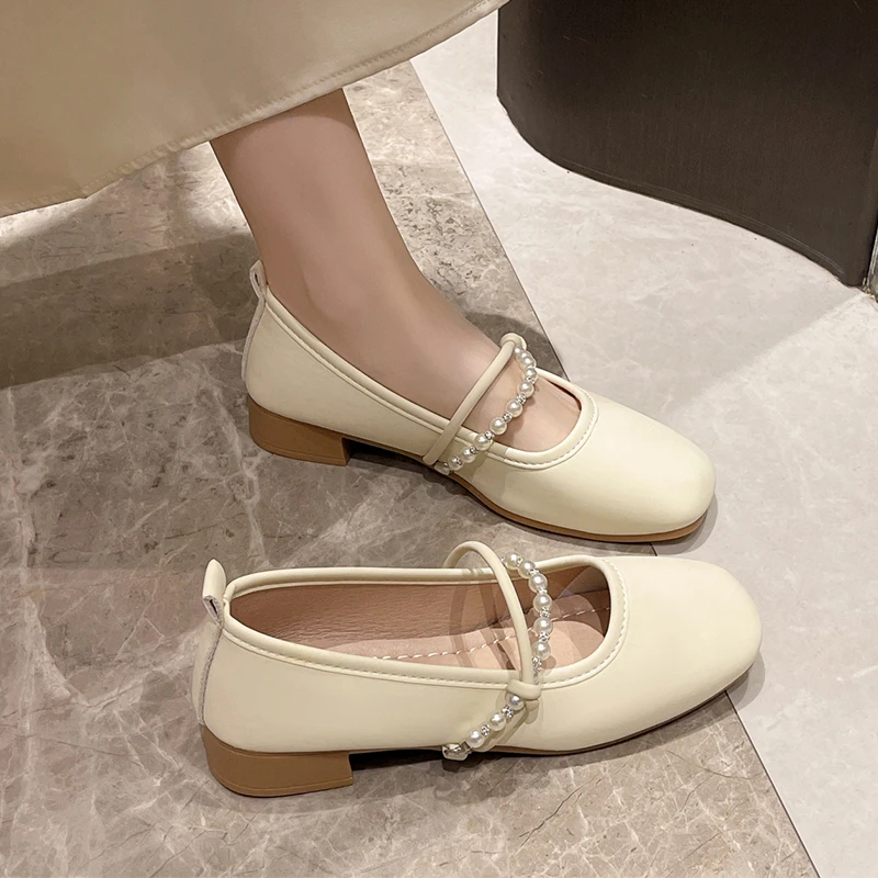 玛丽珍单鞋女2025年新款春秋粗跟百搭温柔软底女人30-45岁小皮鞋