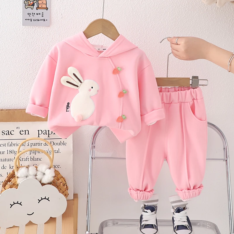 女童装套装洋气时髦2025新款小童女春秋季网红宝宝秋装三件套炸街