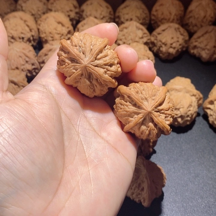 文玩核桃吊坠雨花石四棱