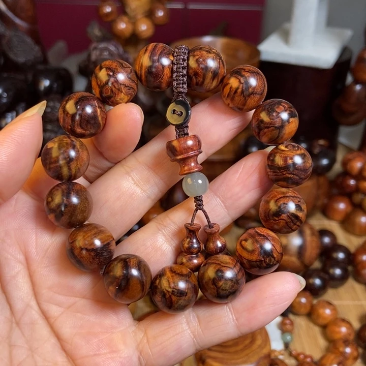 黄花梨/降香黄檀云*海南黄花梨鬼脸尺寸1.5